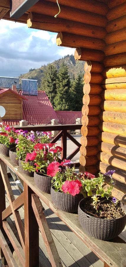 Hostel Shymbulak Алмати Екстер'єр фото